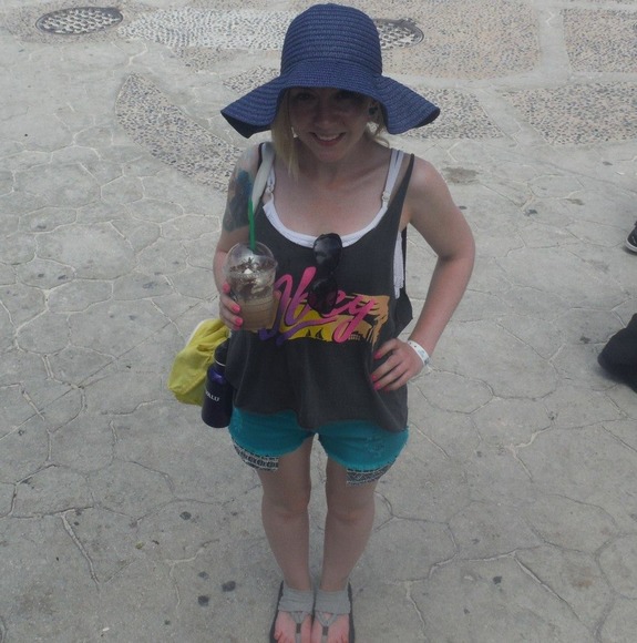 Meet your Posher, Emma - Picture 2 of 3